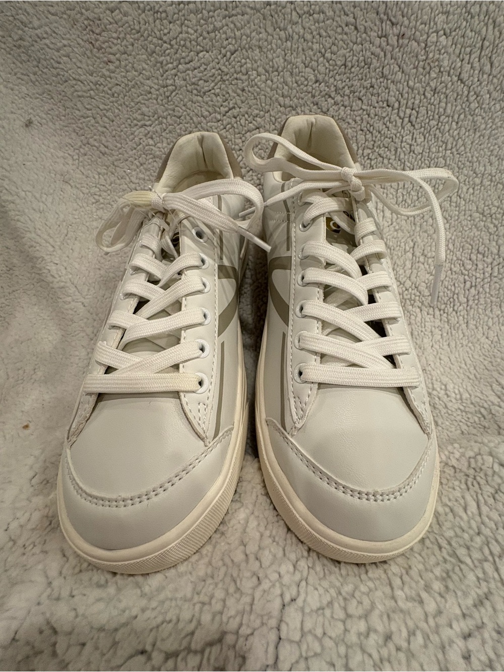 Tretorn Ladies' Serve Sneaker Size 8-NWT